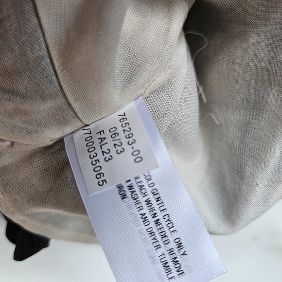 Banana Republic Baby Ruffle Neck Top - Picture 7 of 7